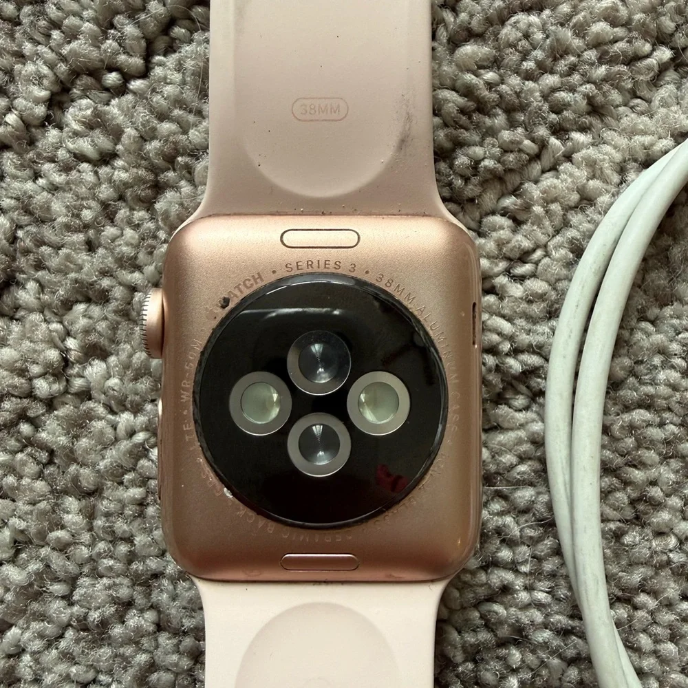 Apple Smartwatch Generation 3 GPS + LTE Rose Gold aluminum case